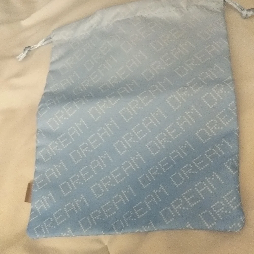 2 Make Up Bags